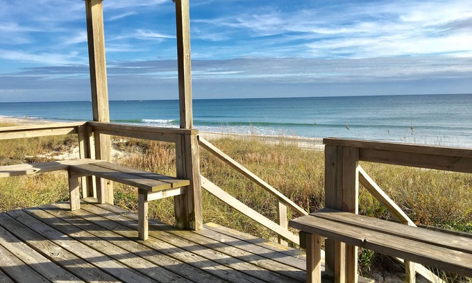 Havelock House | Cherry Point Townhouse Easy access to New Bern, MHC, and AB