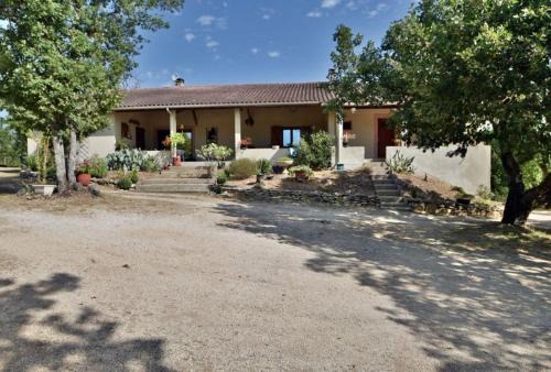 Le Montat Apartment | Chez Fanny - Les Tuileries - Gîte 1-4 pers. avec jardin privatif - proche Cahors