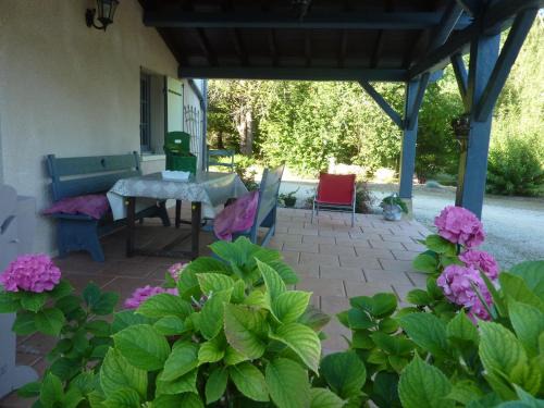 Sainte-Alvere Apartment | Chez ISABELLE ET POLO