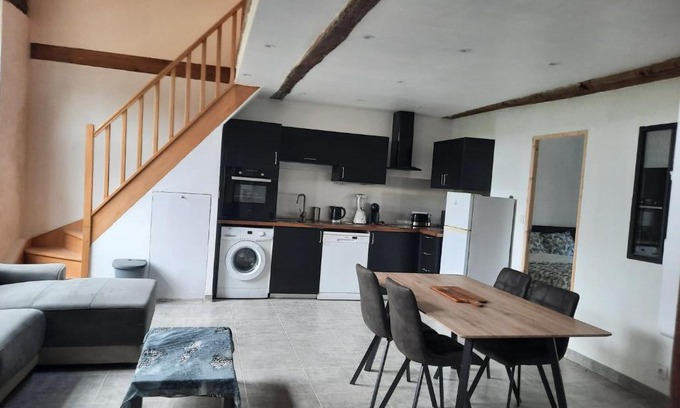 La Bastide-de-Serou Apartment | Chez Line et Pierre: Appartement spacieux, lumineux et équipé