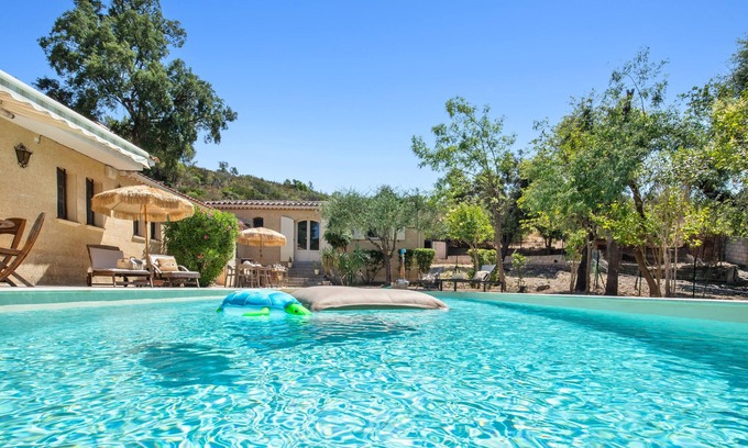 Puget-sur-Argens Apartment | Chez Nous Baraille - Appt climatisé avec piscine