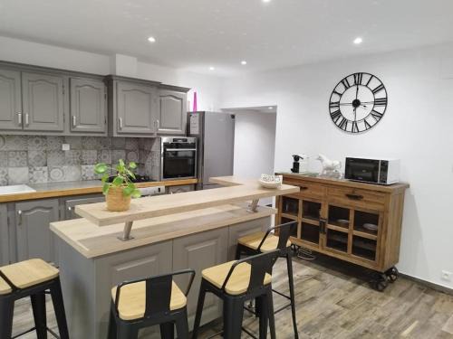 Aigues-Mortes Medieval City House | chez sandrou