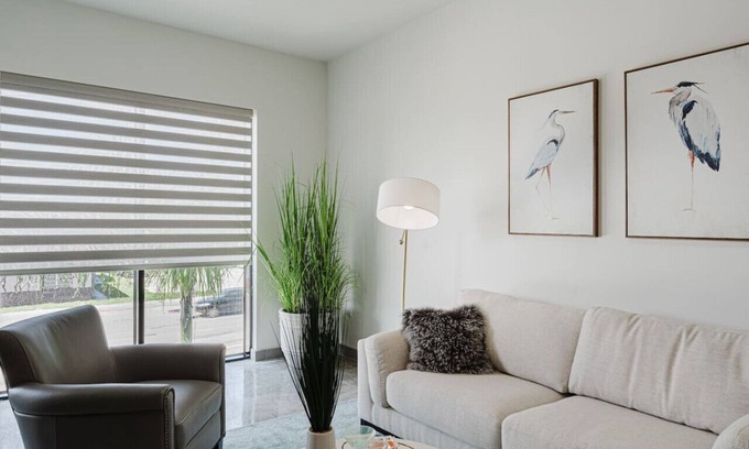 Fort Lauderdale Apartment | Chic 2BR, Beachside Escape for Families in FLL!