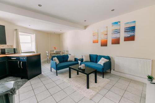 Folkestone Apartment | Chic 3 Bed Flat on Harbour Way