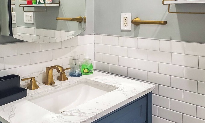 Amityville Apartment | Chic and Private Studio near the Amityville Horor house!