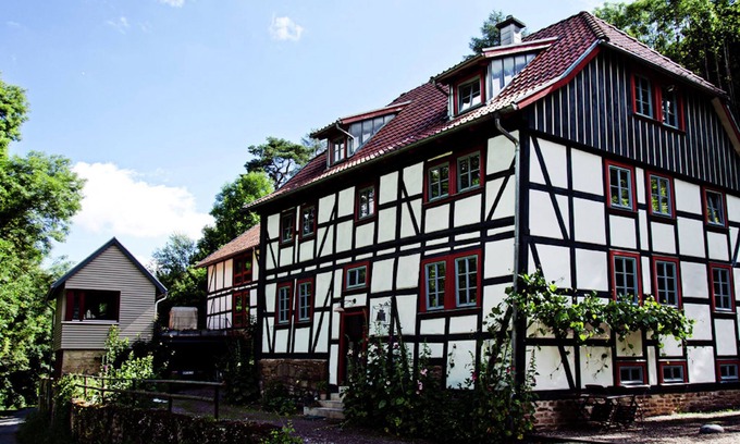 Heringen Apartment | Chic Apartment in Thuringia with Sauna