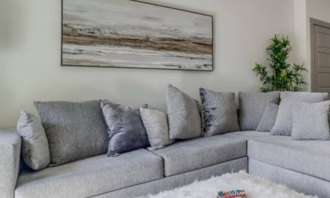Washington Ave./ Memorial Park Apartment | Chic apartment with WiFi, AC, fitness room, pool elevator in brilliant Houston