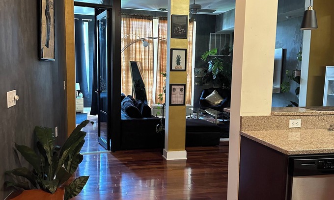 Hackensack River Waterfront Apartment | Chic & Cozy Condo - Ideal for Traveling Professionals - 30 Mins to NYC
