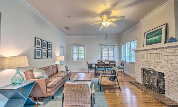 Ocala House | Chic Ocala Home with Yard about 1 Mi to Dtwn Square