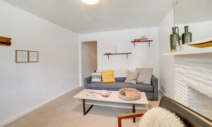 Millvale House | Chic Pittsburgh Townhome with Private Deck!