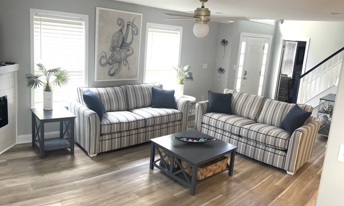 Keys Of Marsh Harbor House | Chic & Spacious Vacation Home.Community Pool, Modern Amenities & Serene Vibes