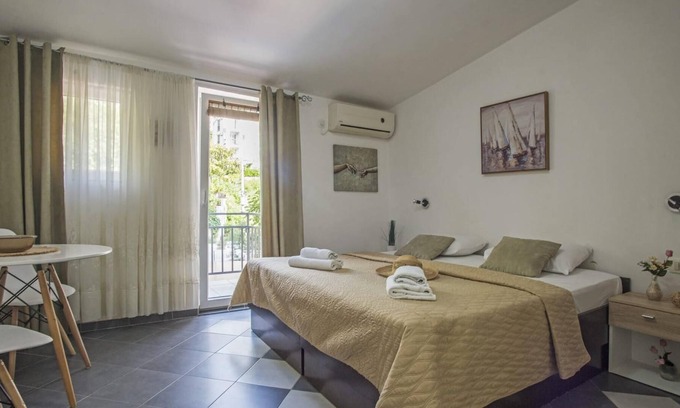 Lepetane Apartment | Chic Studio Flat with Balcony near Beach in Tivat