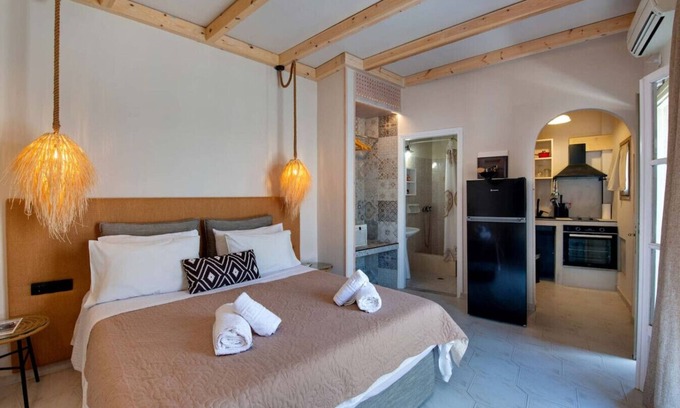Gaios Apartment | Chic Studio Steps from Gaios Square