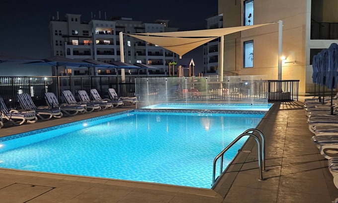 Al Hamra Village Apartment | Chic studio with AC, fitness room, swimming pool, open sea in marvelous Al Hamra