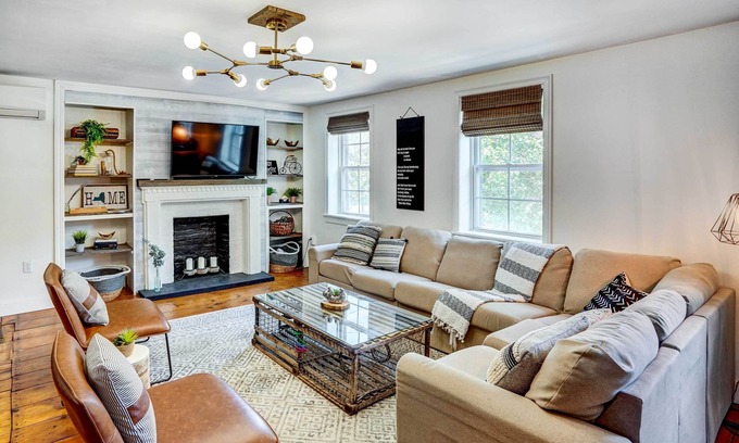 Troy House | Chic Troy Home Near Downtown, 9 Mi to Albany!