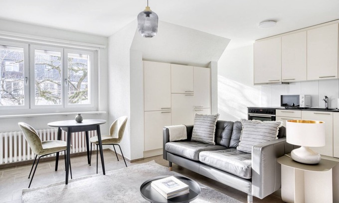 Unterstrass Apartment | Chic Unterstrass 2.5 Room w/Storage, 2 mins to market, by Blueground