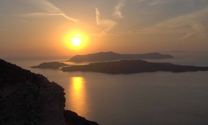 Oia Apartment | Christa's HomenComfortable studio for 2 people, pool, breathtaking seeview