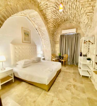 Old City Apartment | Christian Quarter Studio I