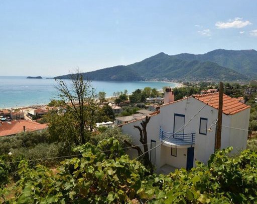 Chrisi Ammoudia Apartment | Chrysi Ammoudia Studio 2 - Sea View Studio with A/C, only 300 Meters from the Beach ! - Free WiFi