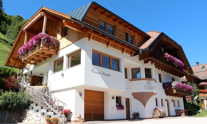 Longiaru Apartment | Ciasa Linda, Apartment 2 with beautiful views of the Dolomites