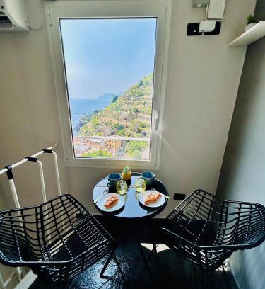 Manarola Apartment | Cinque Terre, Sea View Home
