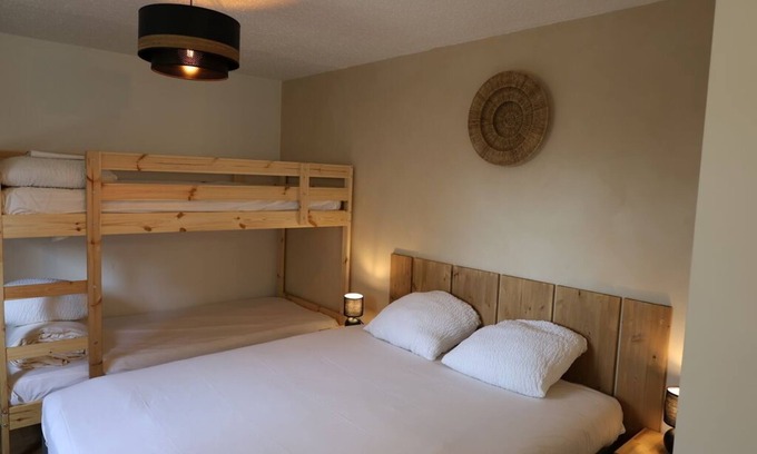 Saint-Germain-les-Corbeil Apartment | Cit'hotel - Appartement Bohème