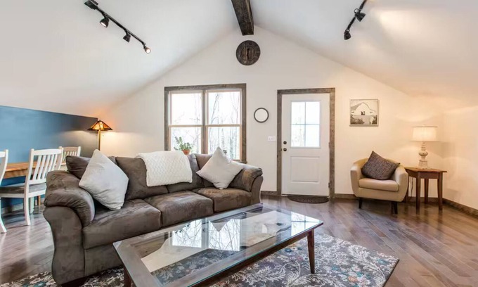 Asheville Apartment | City Access Country Charm w/Hot Tub and King