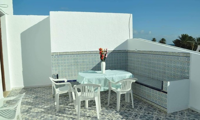 Mahdia Apartment | City Apartment on the port of Mahdia Free Wifi