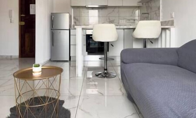 Praia Apartment | City Center: 1-bdr apt in Palmarejo - LCGR