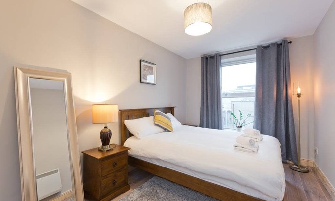 The Liberties Apartment | City Centre Apt 10-min walk to Temple Bar Sleeps 4 FRA682