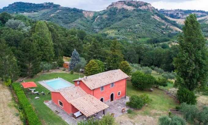 Civita di Bagnoregio Villa | Civita di Bagnoregio Villa Sleeps 6 Pool Air Con