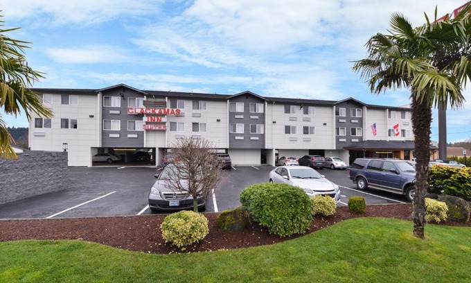 Clackamas Hotel | Clackamas Inn and Suites