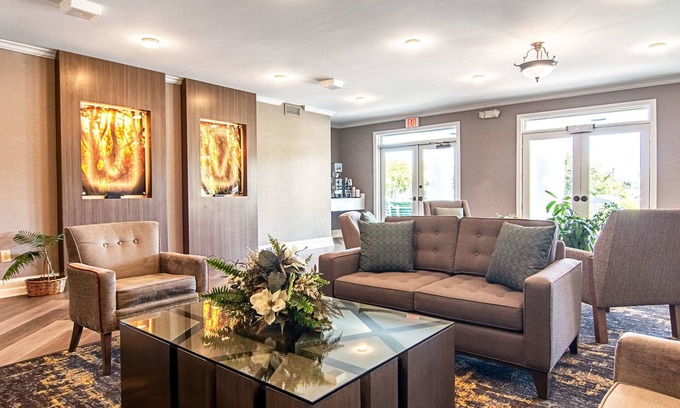 Sevierville Hotel | Clarion Inn Willow River
