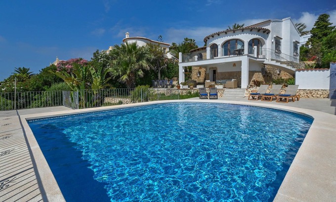 Cap de la Nau Villa | Classic and cheerful holiday house in Javea, Costa Blanca, Spain with private pool for 6 persons