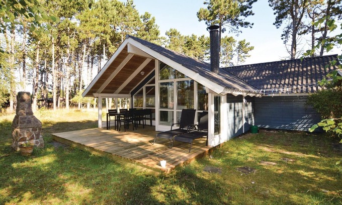Sjllands Odde House | Classic vacation home on nature plot only a few hundred meters from the sea.
