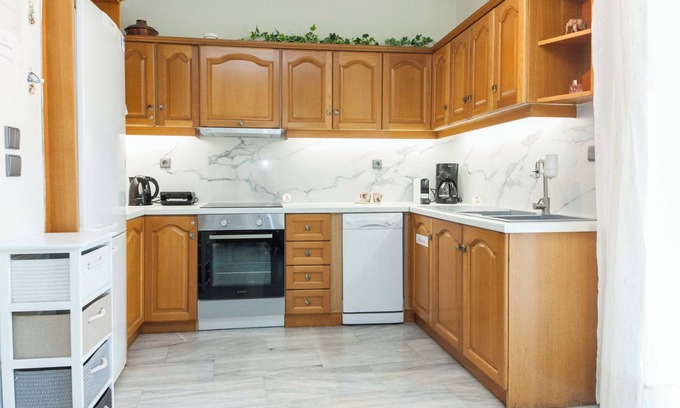 Chalandri Apartment | Classical 2 Bd Beauty Apt in Chalandri