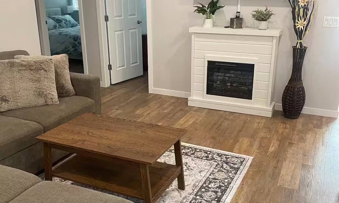 Kamloops House | Classy and modern, 2 bedroom suite covered with patio.