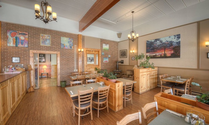 Antigonish Hotel | Claymore inn & Suites