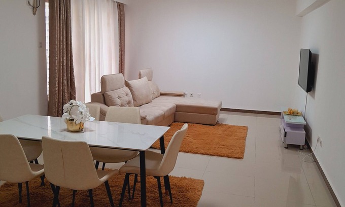 Luanda Apartment | Clean, 24/7 security, beautiful, quiet &n close to the new International Airport