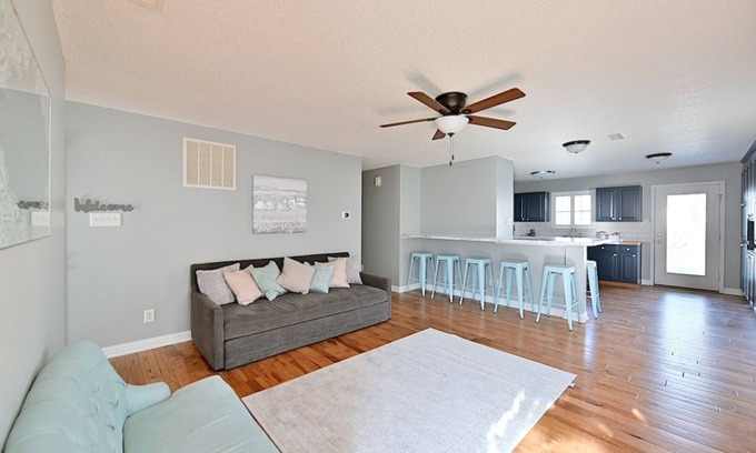 Wayne House | Clean Spacious Home | 3 Bedrooms | Close to Airport