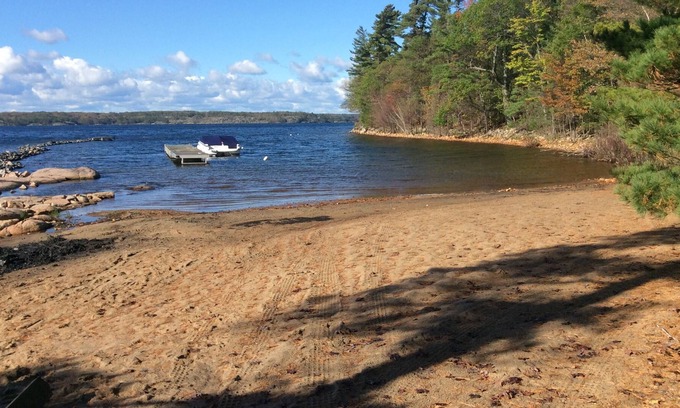 Carling Cabin | Clean water, smooth granite and towering pines!