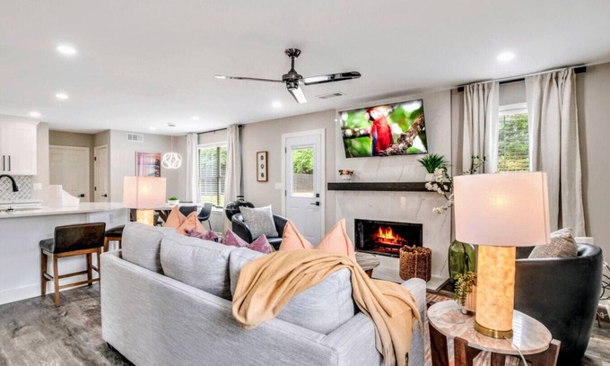 Riverdale House | Clearview Circle/Riverdale