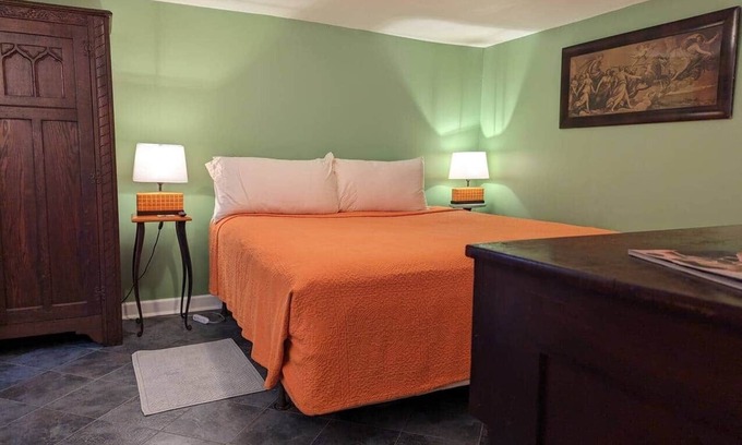 Bayou St. John Bed & Breakfast | Clementine's Room on Bayou St John