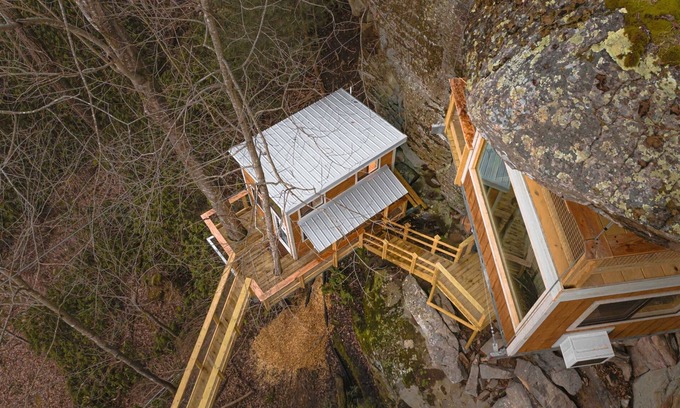 Rogers Hotel | Cliff Dweller: Suspended from the Ridgeline