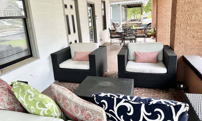 West End Apartment | Close to Breweries/Food/Mercedes Stadium & the new expanded Belt-line & $150 in activities included!
