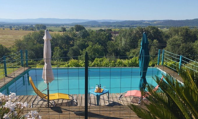 Cuq Apartment | Close to Castres, panoramic view 15 days € 800 -2 free days 30-15. 08