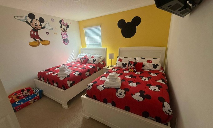 Crystal Cove House | Close to Disney! House for Families with Pool, 4 bedrooms!