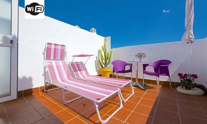 San Felipe Neri Apartment | Close to everything and far from the noise. Enjoy the atmosphere of the historic center!