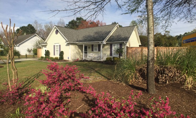 Murraysville House | Close To Mayfaire, Wrightsville Beach And Downtown - Pet Friendly And So Cozy