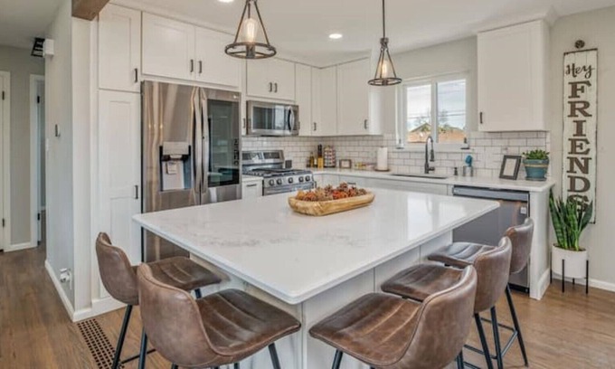 Wheat Ridge House | Close to Red Rocks, I-70, and Denver! Entire Home